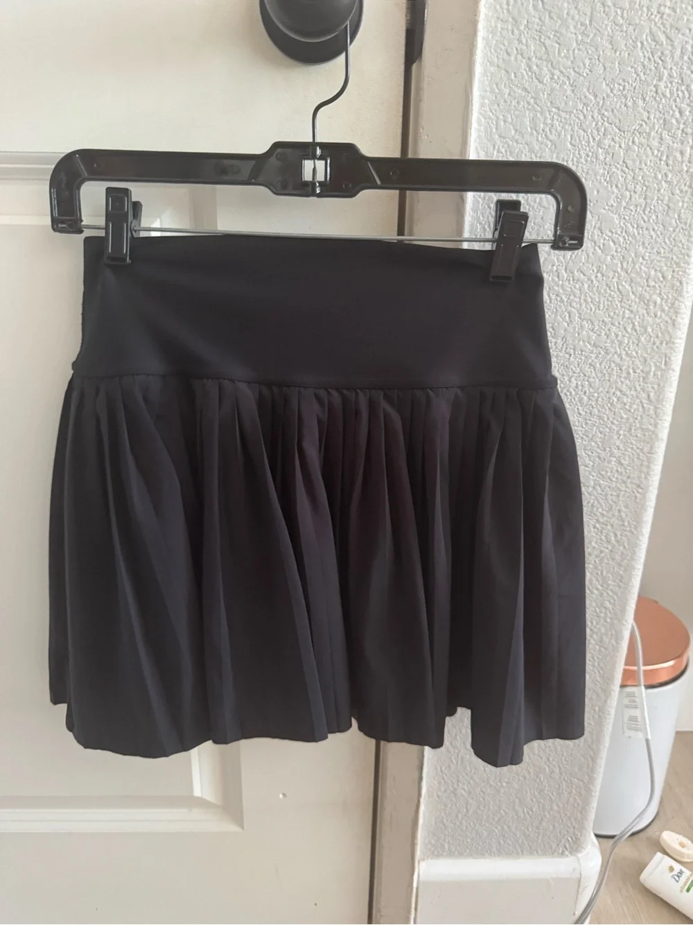 ALO Yoga Black Pleated Mini Skirt